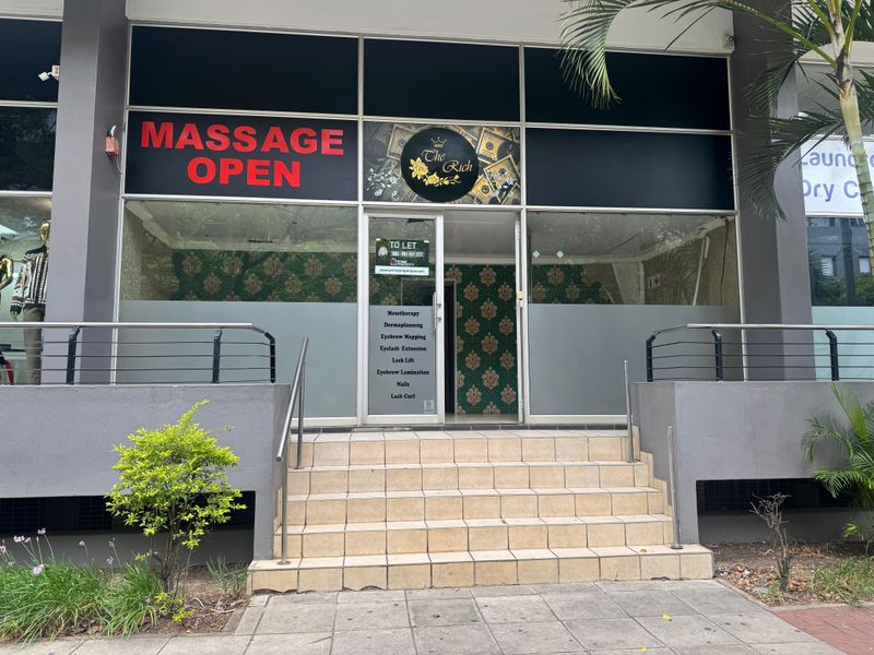 Exceptional Retail Opportunity In Sought-After Umhlanga Ridge. - Photo 2