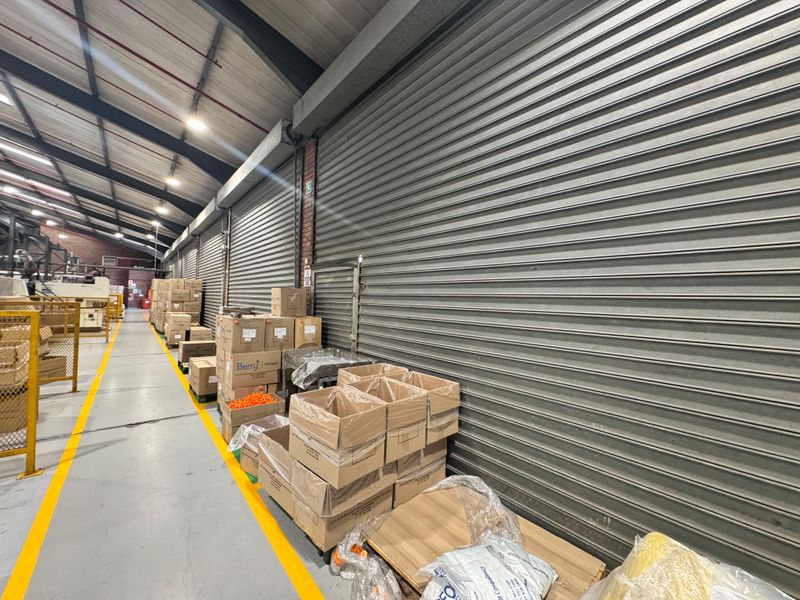 Industrial Property To Let in Briardene. - Photo 8