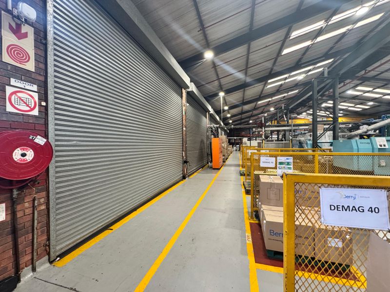 Industrial Property To Let in Briardene. - Photo 7