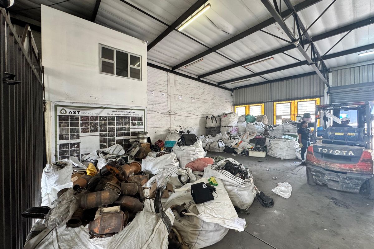 Industrial Property to Rent. - Photo 3