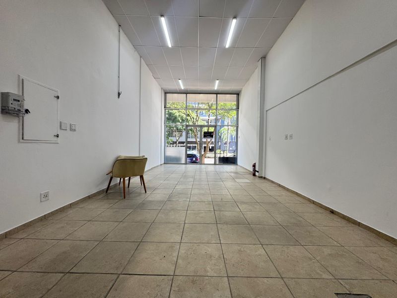 Prime Retail Space For Rent In The Heart Of Umhlanga Ridge. - Photo 3