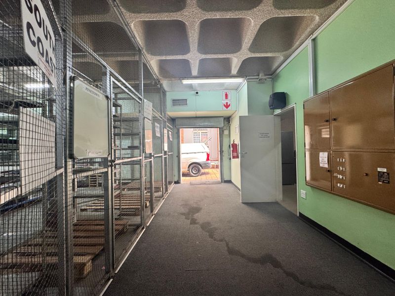 Prime Warehouse & Office Space for Sale in Berea – Ideal Business Hub. - Photo 9