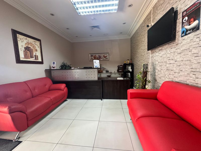 Prime Warehouse & Office Space for Sale in Berea – Ideal Business Hub. - Photo 7