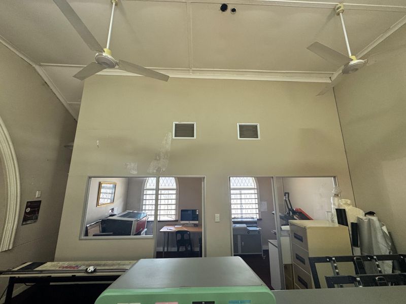 Prime Warehouse & Office Space for Sale in Berea – Ideal Business Hub. - Photo 6