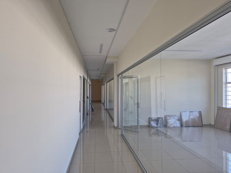 A-GRADE 250m2 OFFICE SPACE TO LET IN STAMFORD HILL, DURBAN - Photo 9