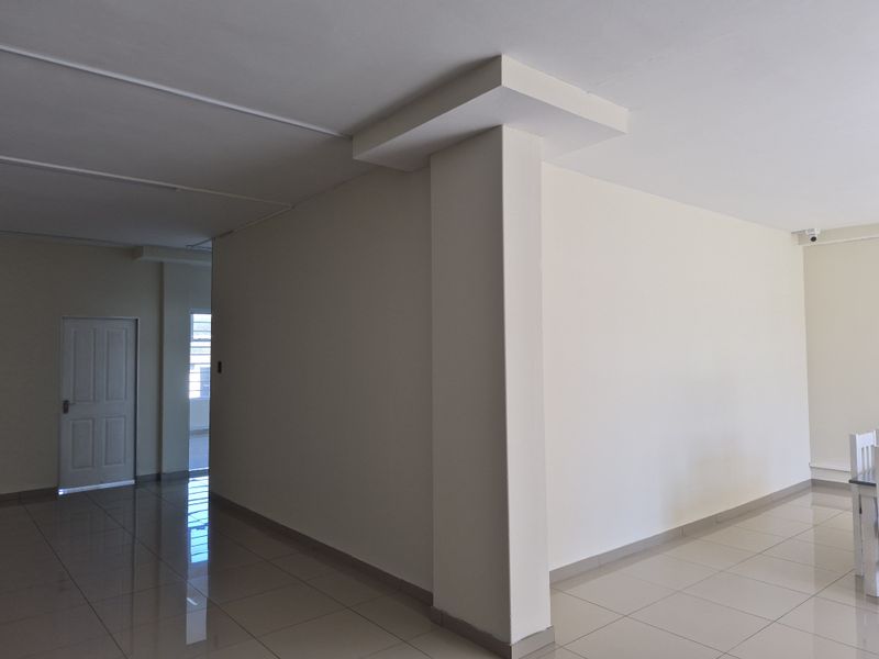 A-GRADE 250m2 OFFICE SPACE TO LET IN STAMFORD HILL, DURBAN - Photo 5