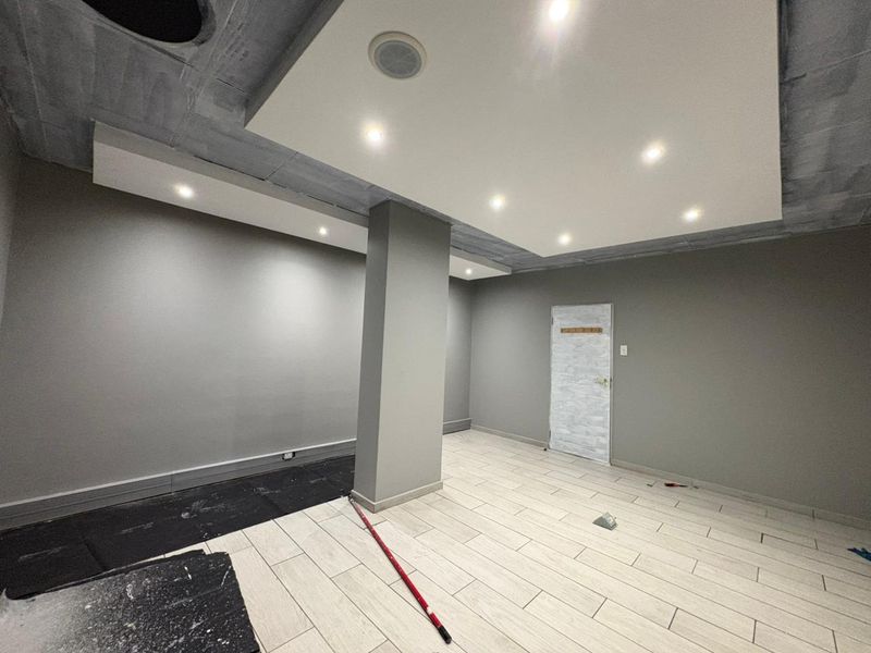 Commercial - Office space for rent - Photo 9