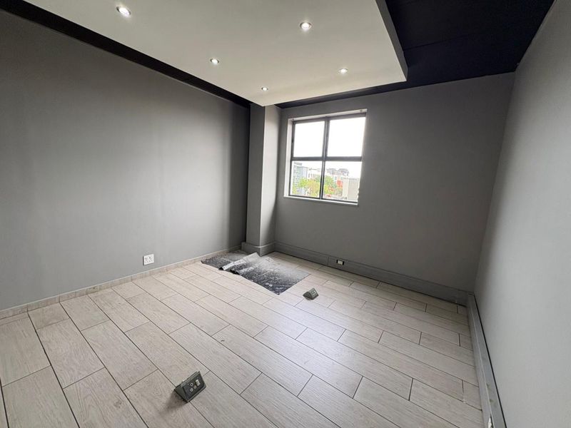 Commercial - Office space for rent - Photo 8