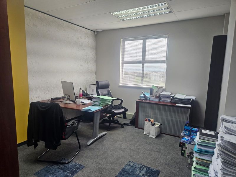 Prime Property presents Medstone Medical Centre Office for rent - Photo 10