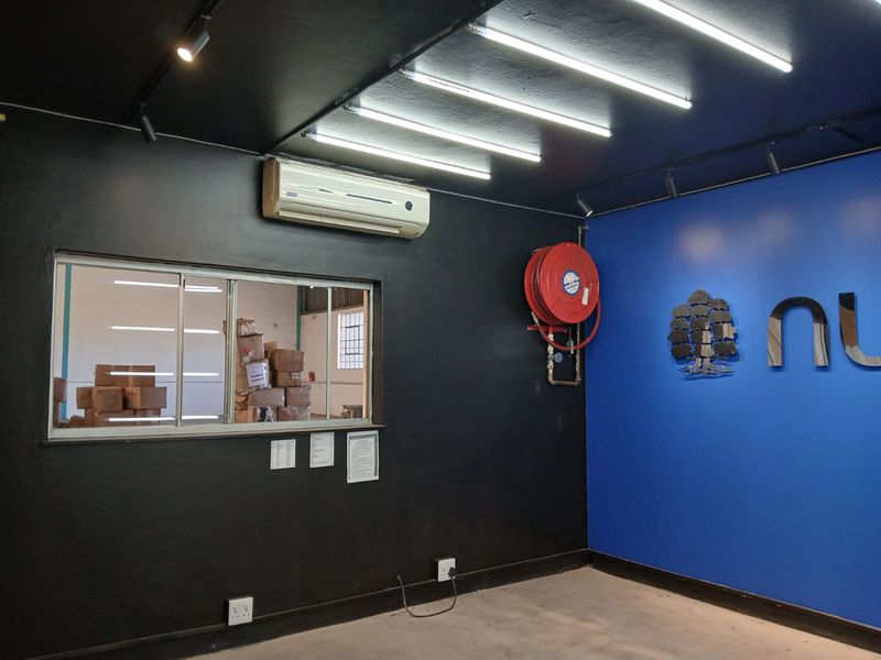 Industrial Property to Let in Springfield Park, Durban. - Photo 5