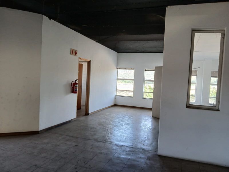 Industrial Property to Let in Springfield Park, Durban. - Photo 6