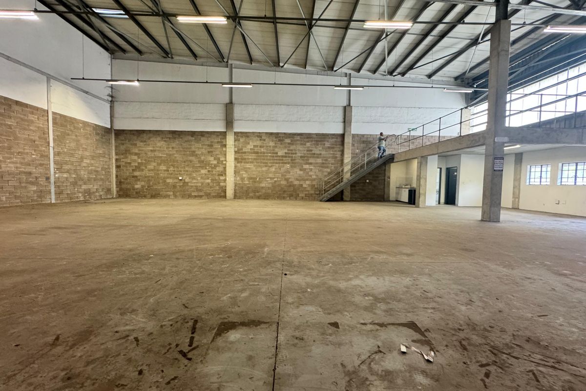 Warehouse To Let – Mount Edgecombe Industrial Precinct. - Photo 2