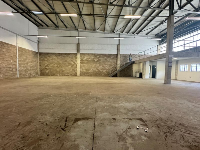 Warehouse To Let – Mount Edgecombe Industrial Precinct. - Photo 2