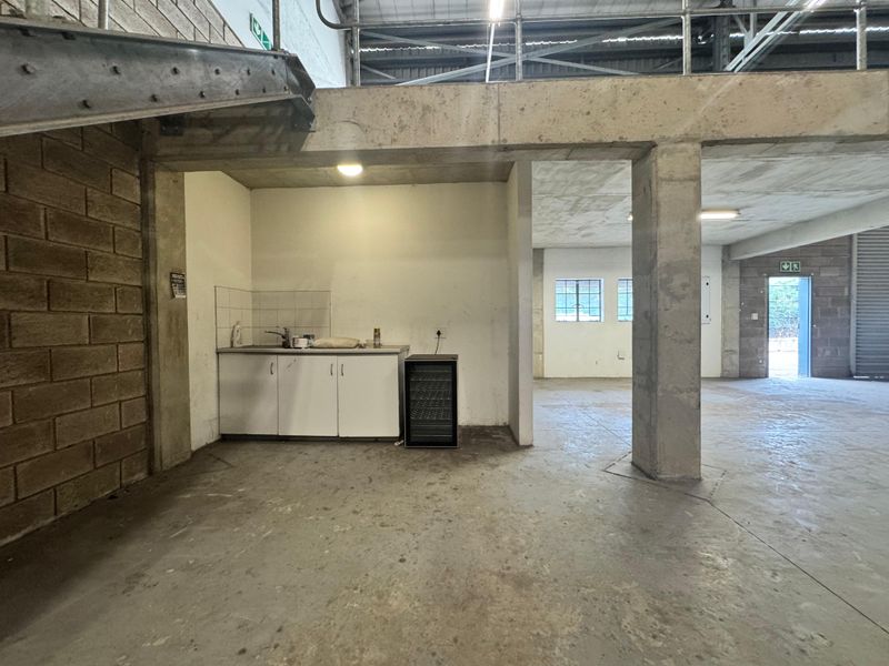 Warehouse To Let – Mount Edgecombe Industrial Precinct. - Photo 6