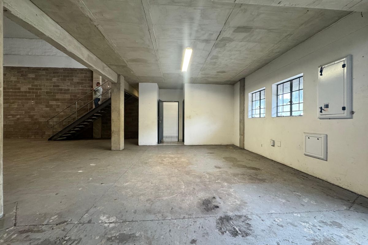 Warehouse To Let – Mount Edgecombe Industrial Precinct. - Photo 4