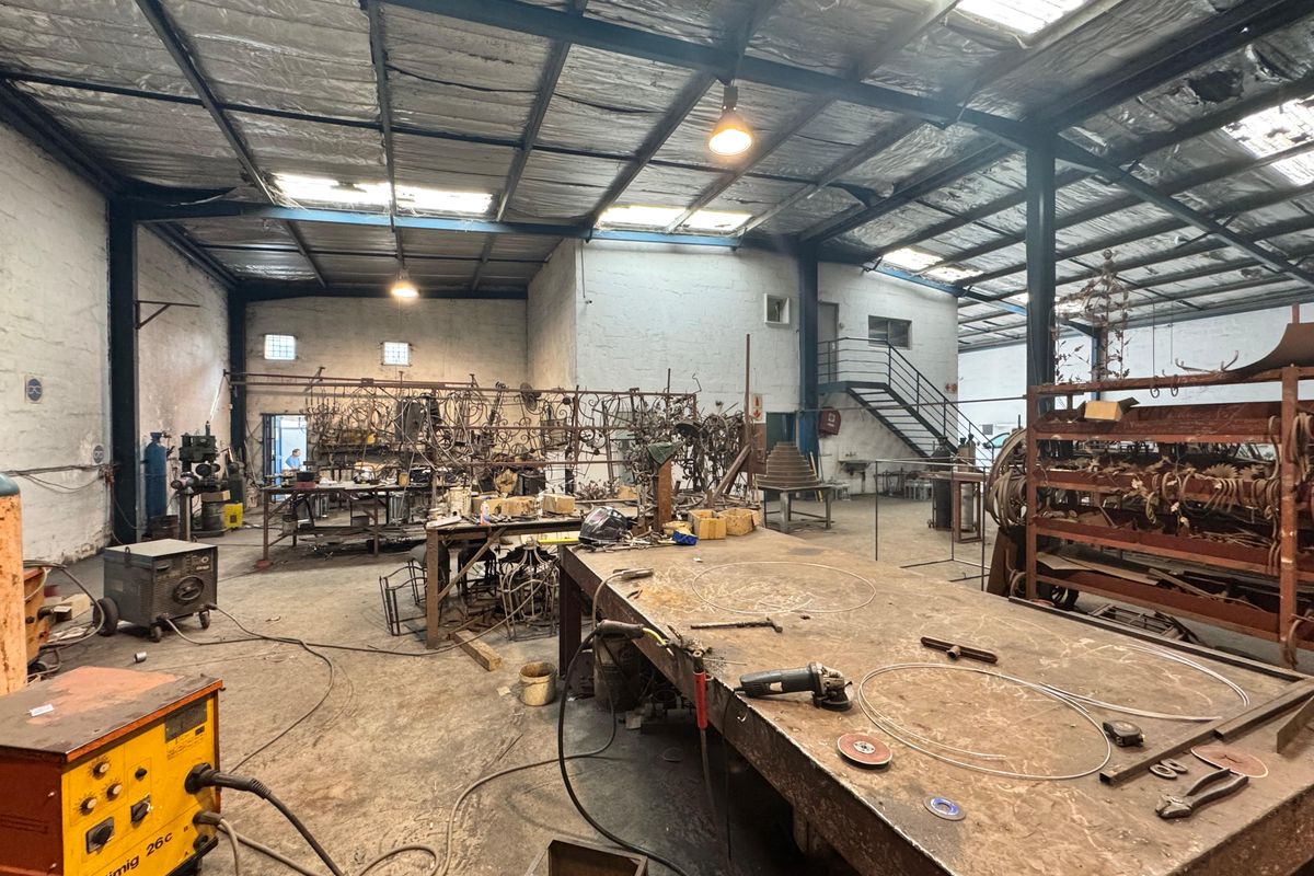 Big Space, Big Opportunity – 800sqm Warehouse Now Available! - Photo 5