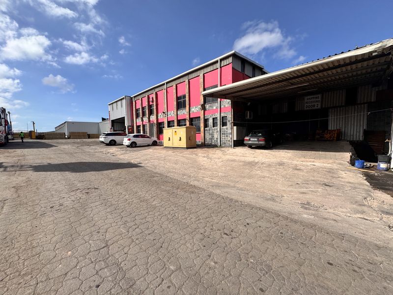 Versatile Multi-Use Commercial Warehouse For Sale | Prime Investment Opportunity - Photo 7
