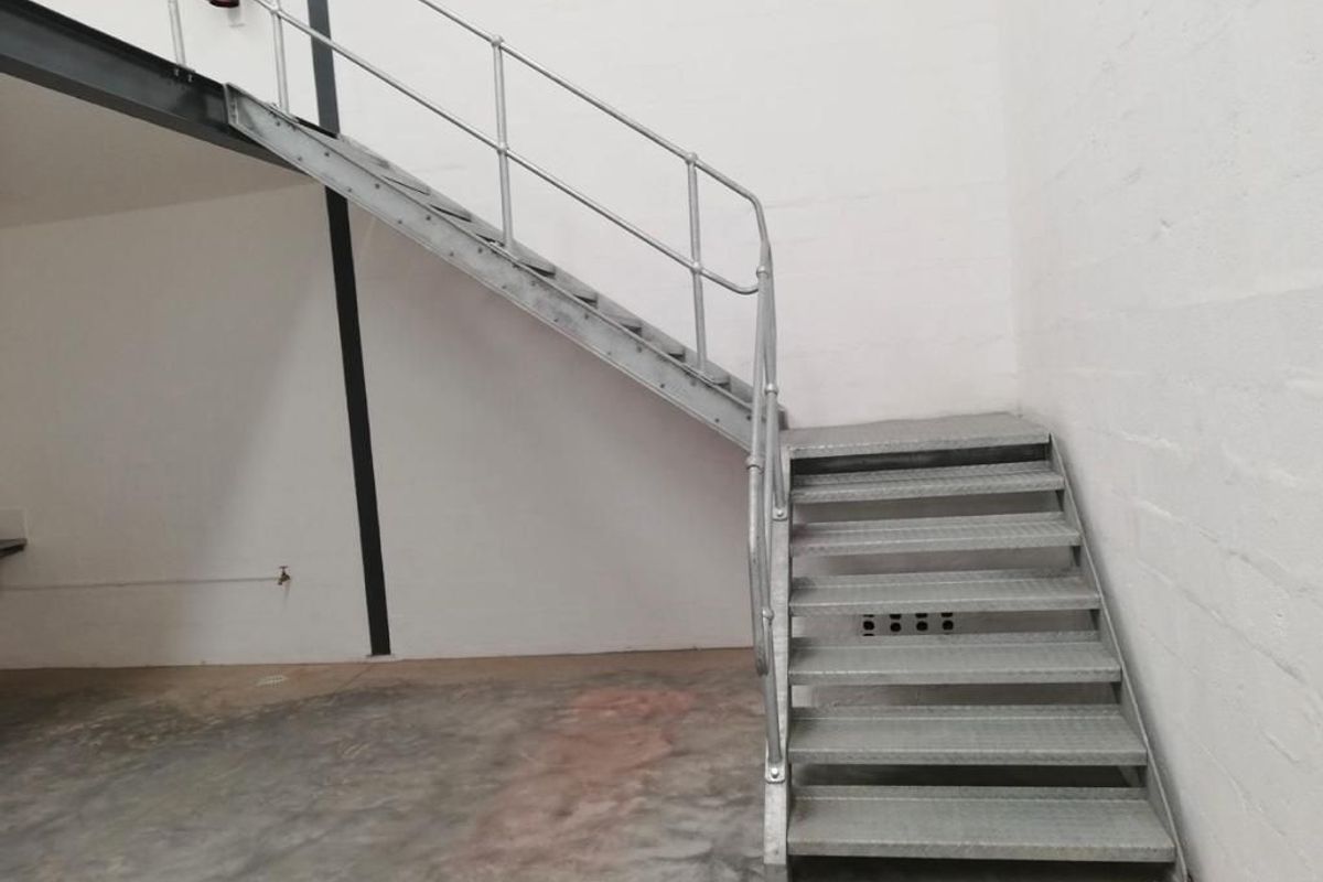 Warehouse Unit Available To Rent - Photo 4