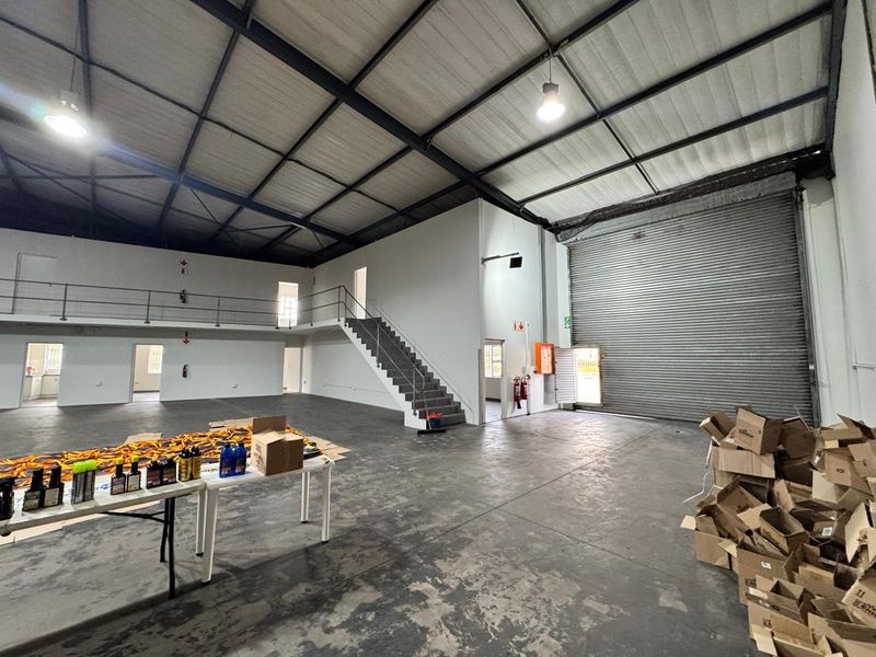 Warehouse to let in Briardene. - Photo 10