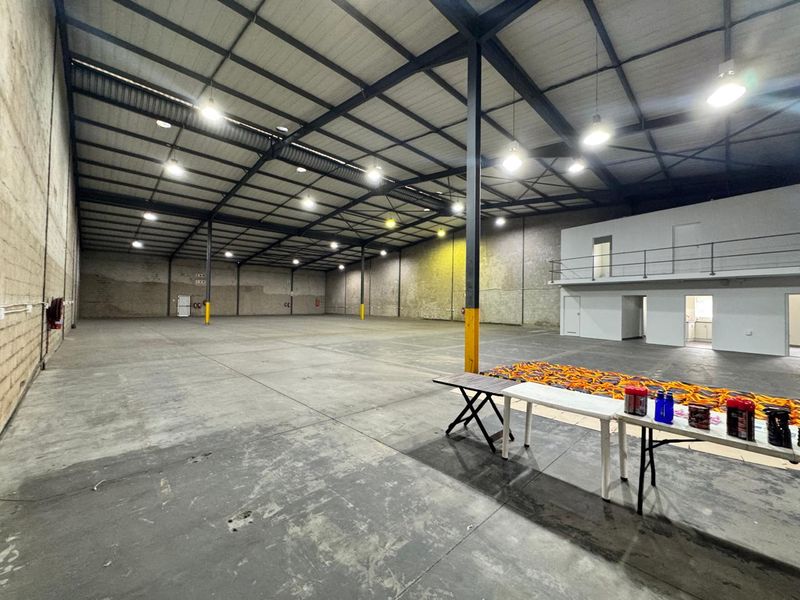 Warehouse to let in Briardene. - Photo 8