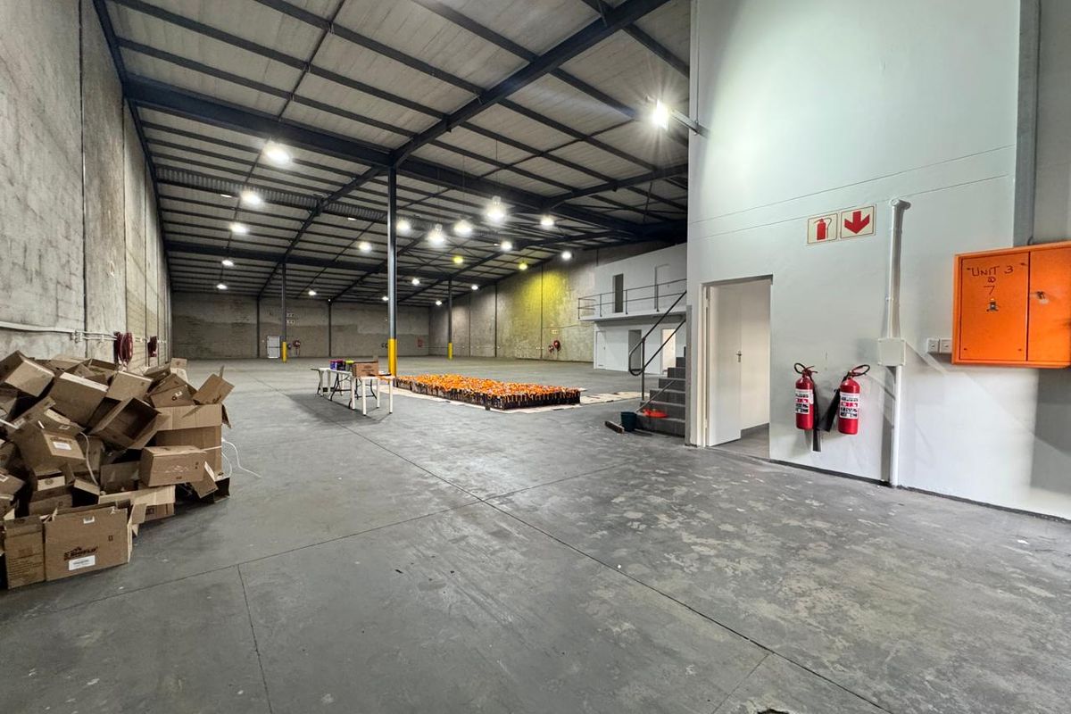 Warehouse to let in Briardene. - Photo 4