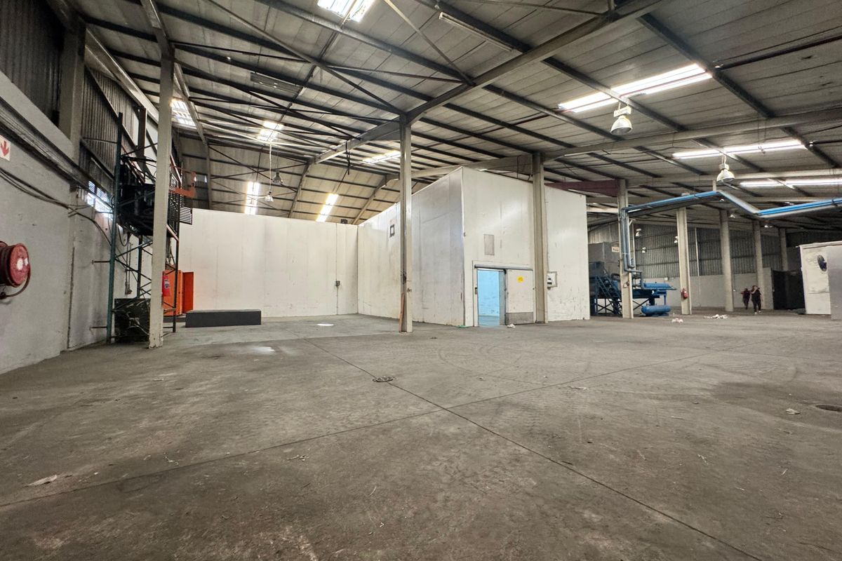 Prime Warehouse Space Available to Let. - Photo 3
