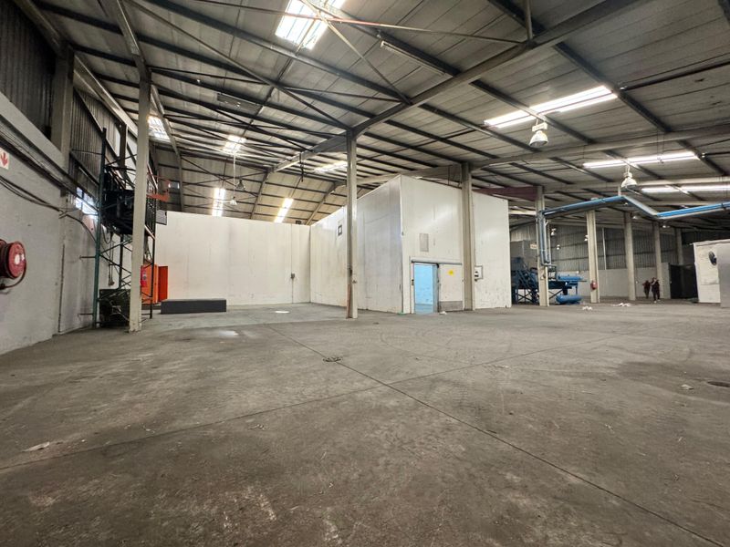 Prime Warehouse Space Available to Let. - Photo 3