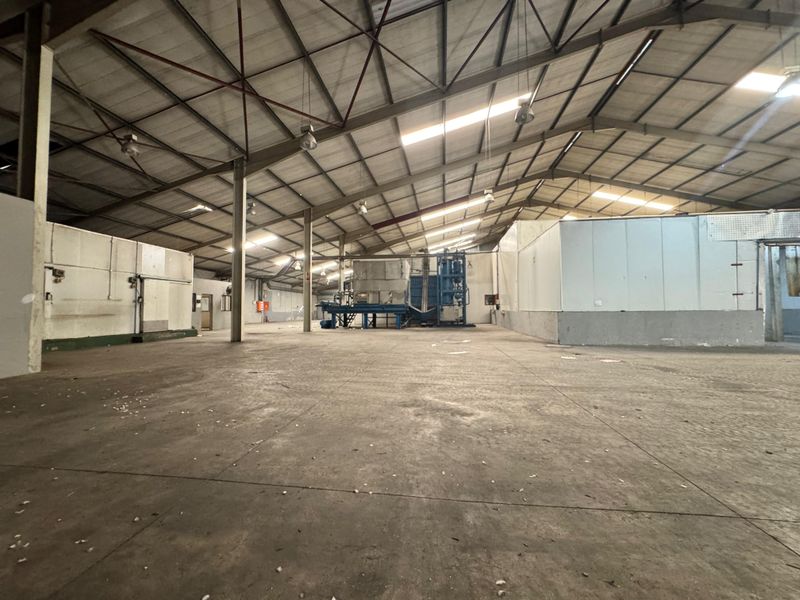Prime Warehouse Space Available to Let. - Photo 10