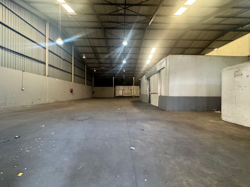 Prime Warehouse Space Available to Let. - Photo 8