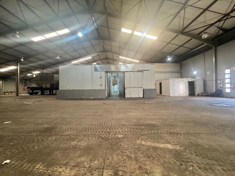 Prime Warehouse Space Available to Let. - Photo 2