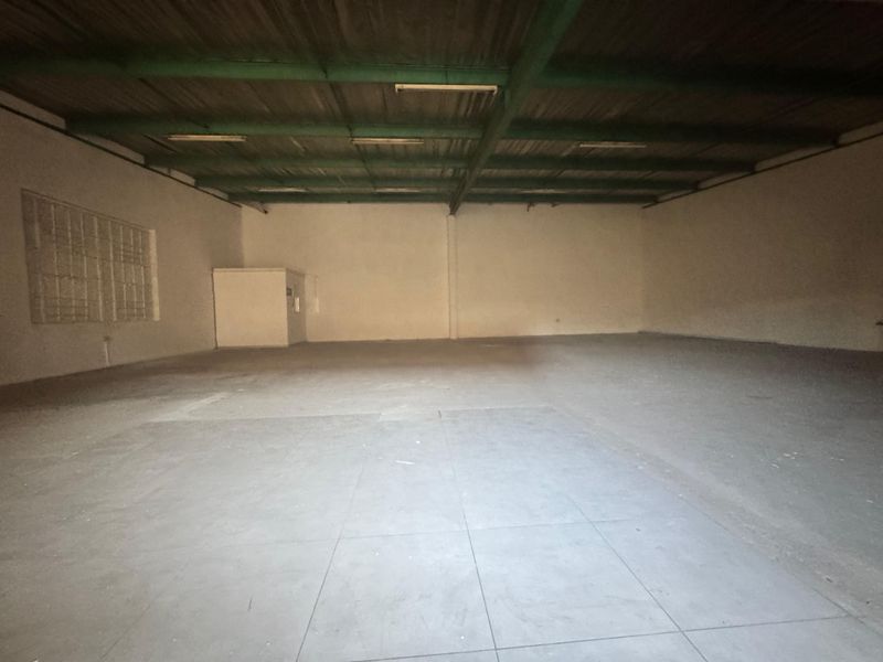 Prime Warehouse Space Available to Let. - Photo 6