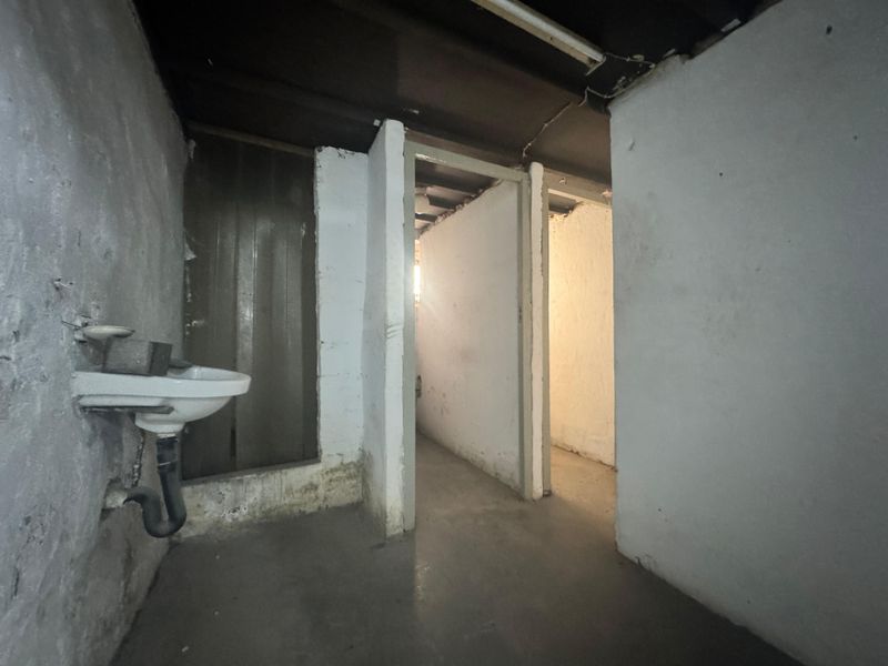 Prime Warehouse Space Available to Let. - Photo 10