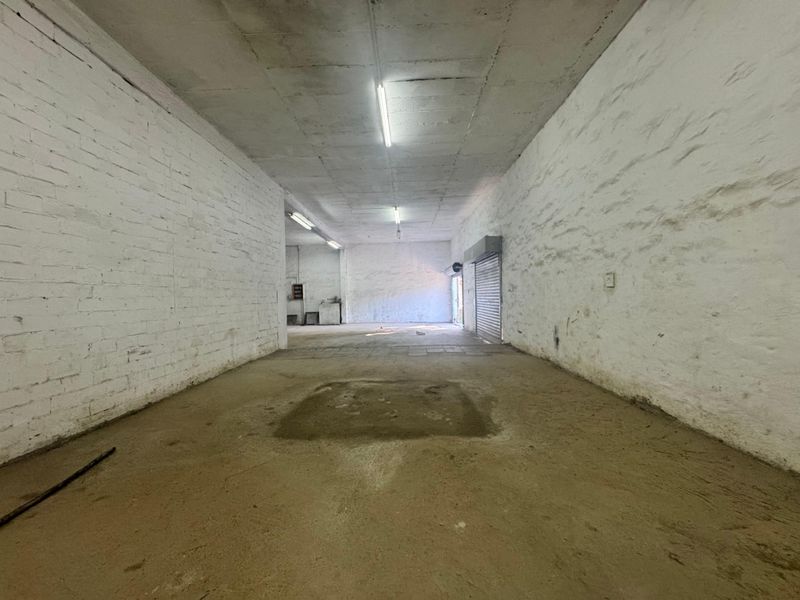 Prime Warehouse Space Available to Let. - Photo 9
