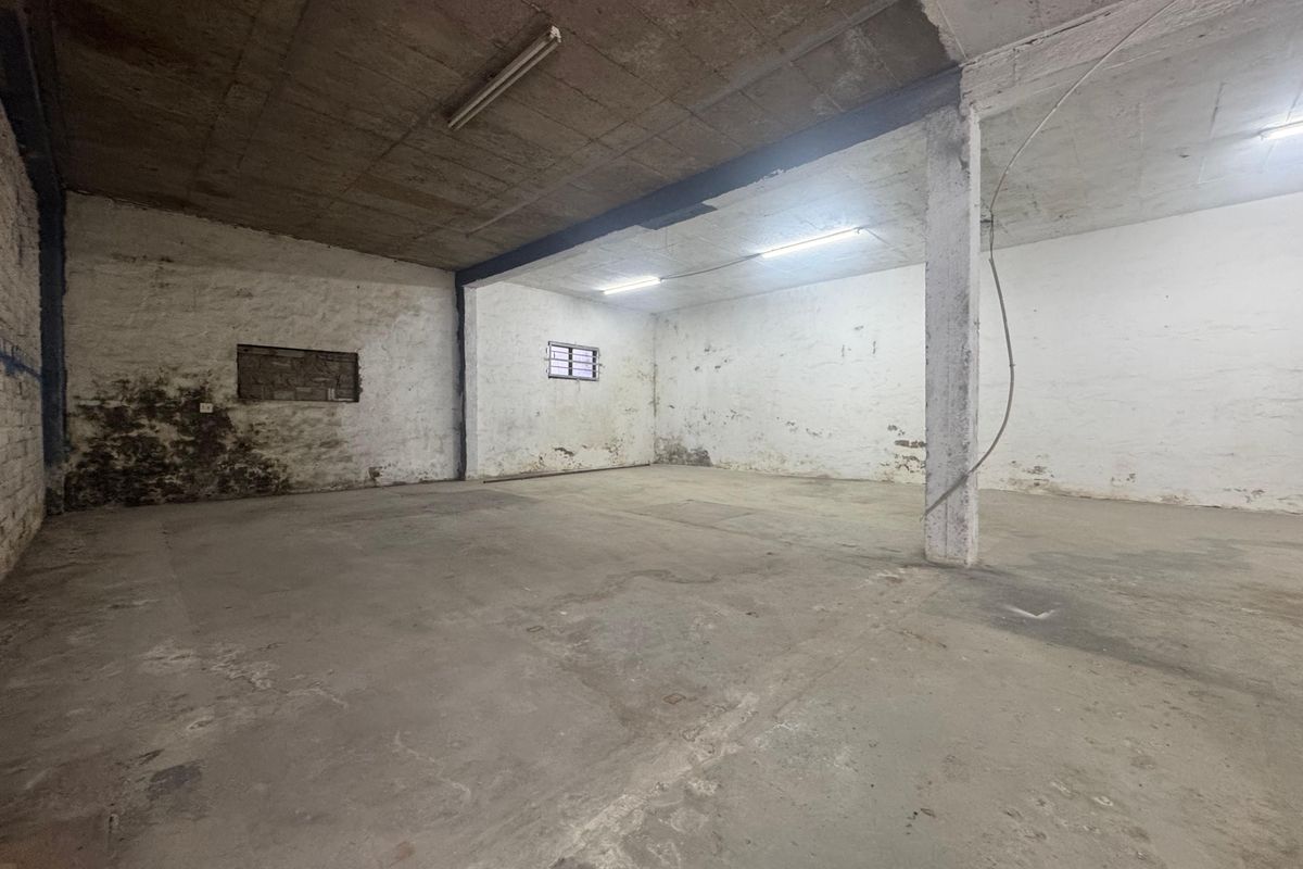 Prime Warehouse Space Available to Let. - Photo 5