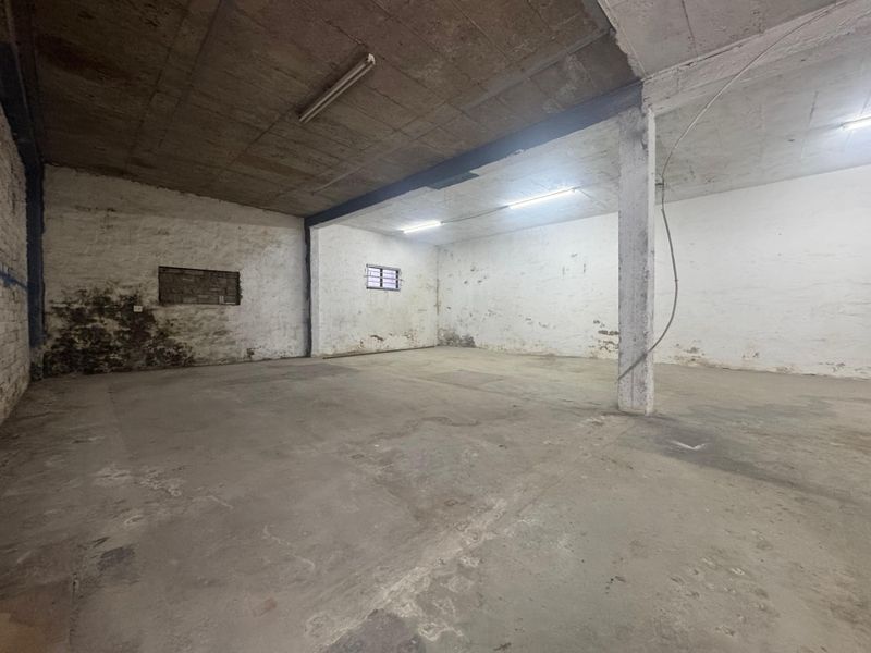 Prime Warehouse Space Available to Let. - Photo 5