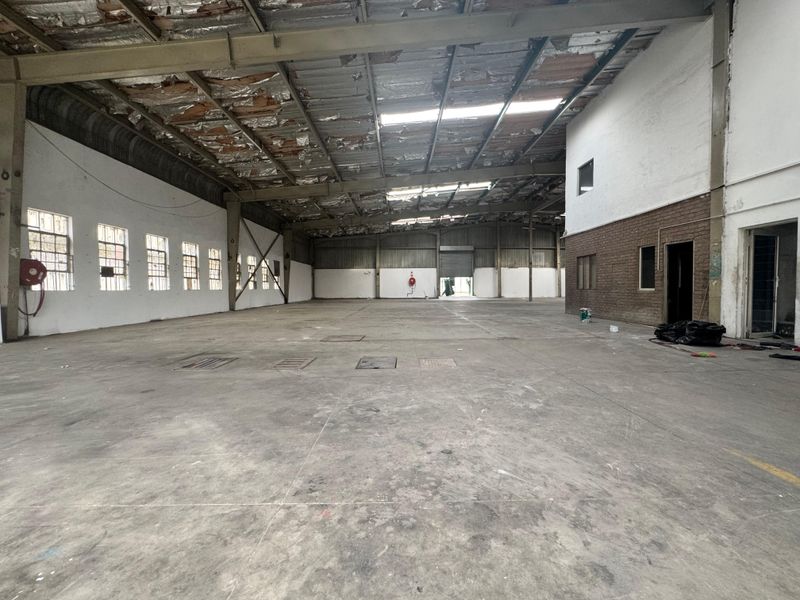 Prime Warehouse Space Available to Let. - Photo 3
