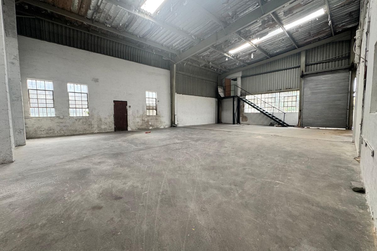 Prime Warehouse Space Available to Let. - Photo 4