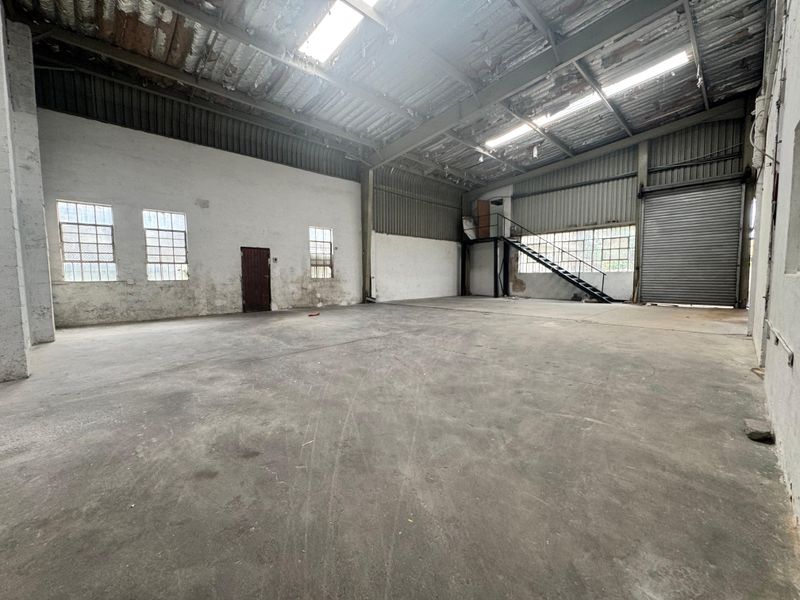 Prime Warehouse Space Available to Let. - Photo 4