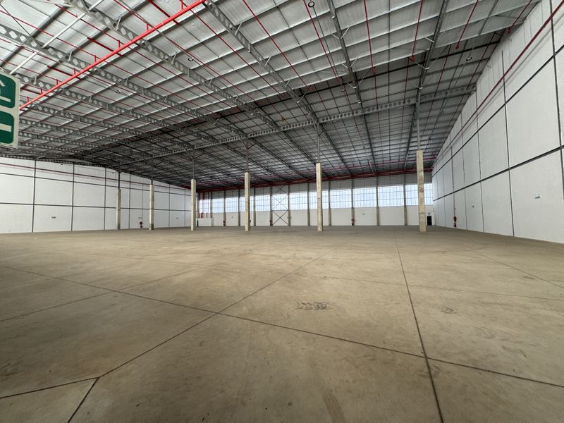 Industrial warehouse to let in cornubia for manufacturing , - Photo 3