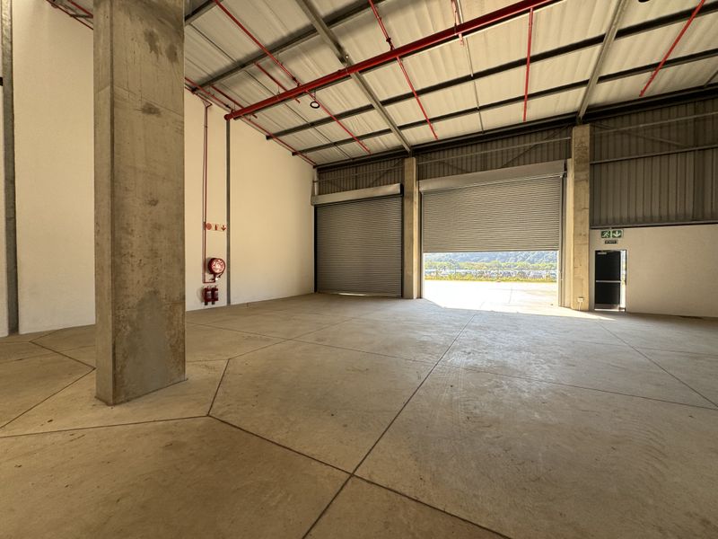 Industrial warehouse to let in cornubia for manufacturing , - Photo 10