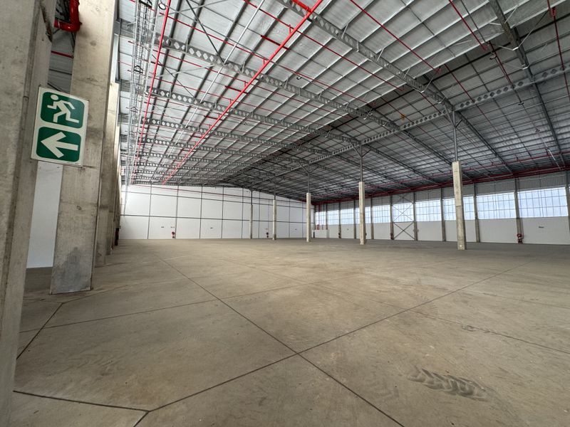 Industrial warehouse to let in cornubia for manufacturing , - Photo 2