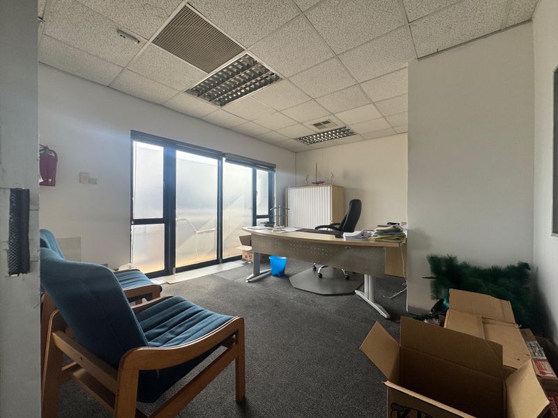 Commercial Space Available in Umhlanga Millennium Towers. - Photo 4