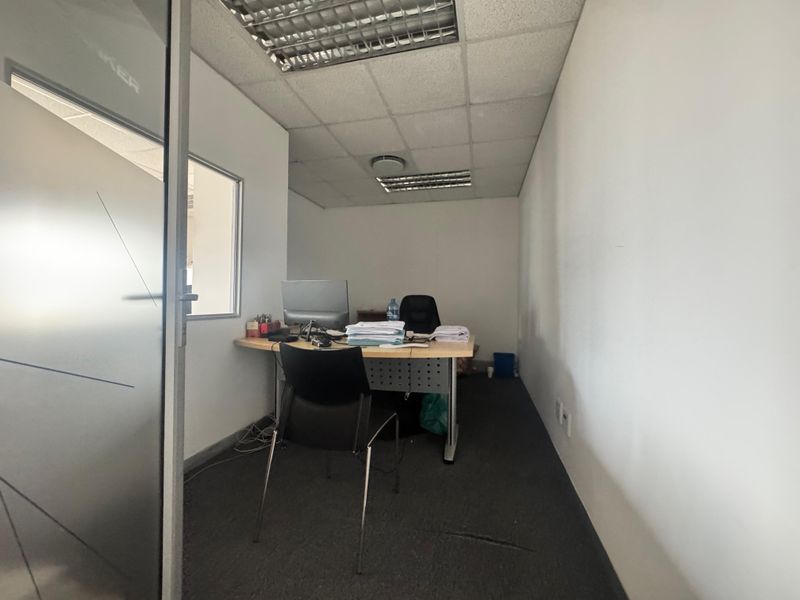 Commercial Space Available in Umhlanga Millennium Towers. - Photo 3