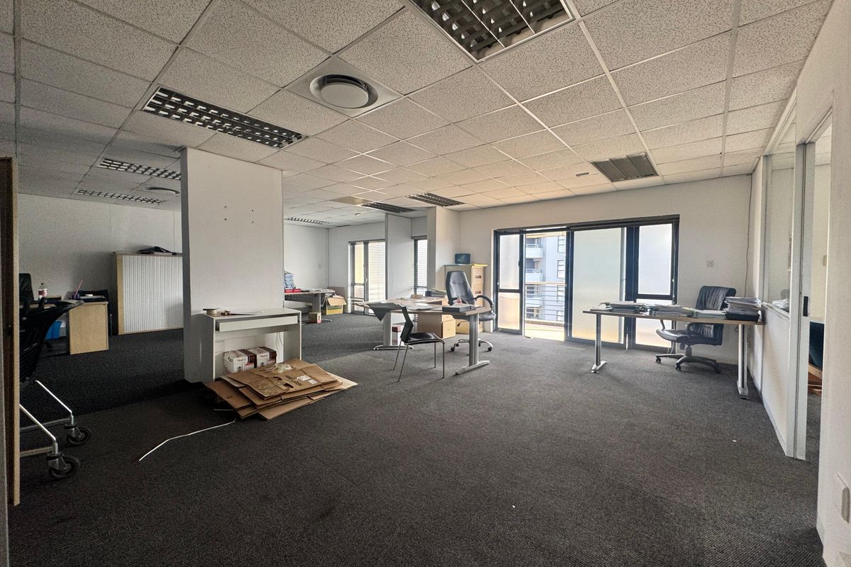 Commercial Space Available in Umhlanga Millennium Towers. - Photo 2