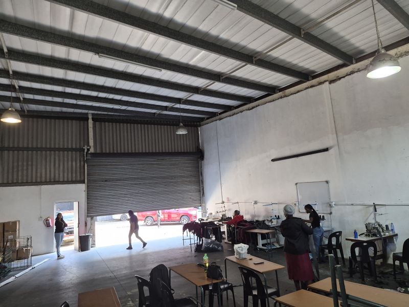 UPPER FLOOR MINI FACTORY TO LET IN PHOENIX INDUSTRIAL PARK - Photo 3