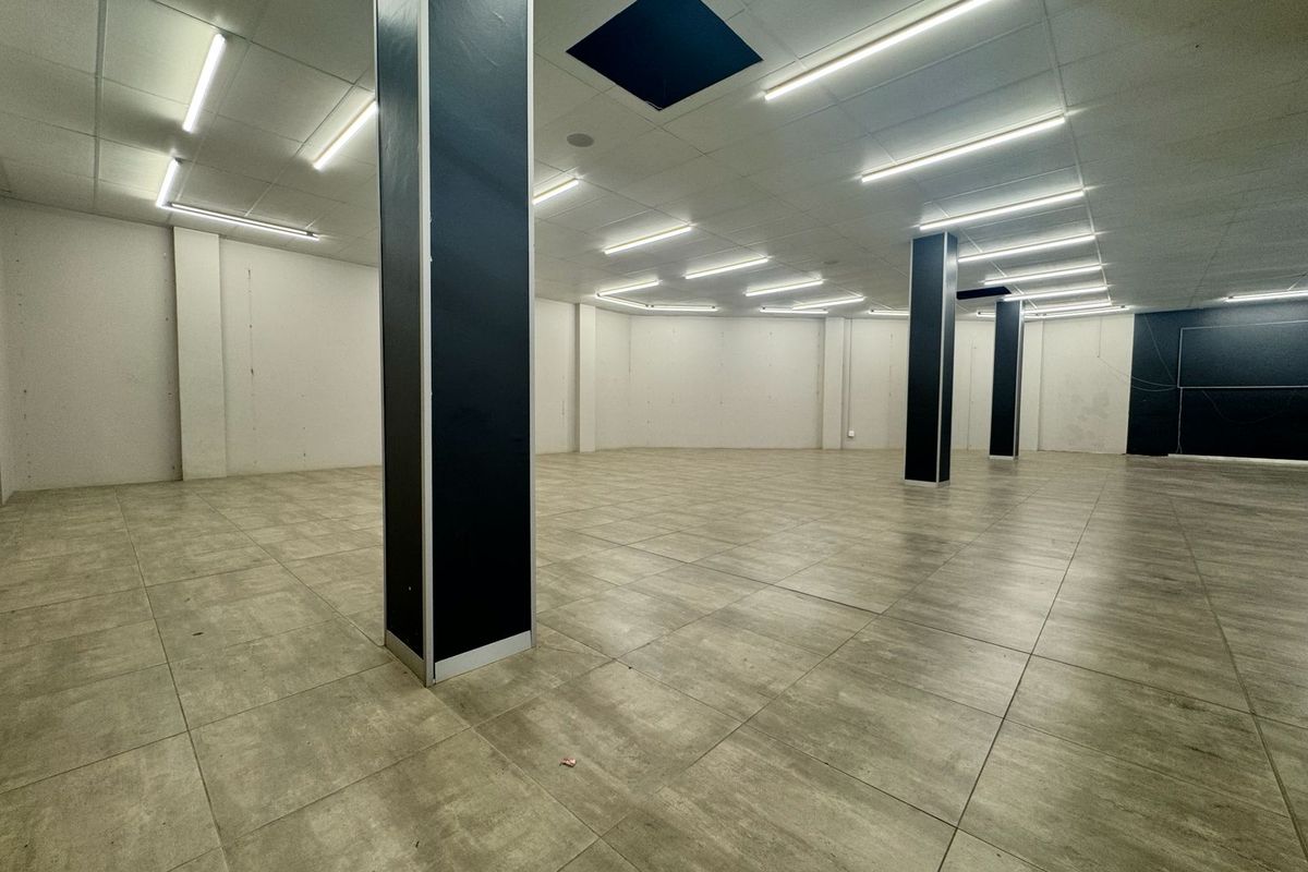 Prime 400 sqm Ground Floor Retail Space Available at The Waterloo Crest Mall. - Photo 5