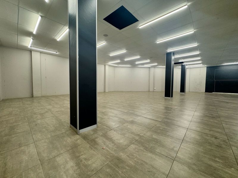 Prime 400 sqm Ground Floor Retail Space Available at The Waterloo Crest Mall. - Photo 5