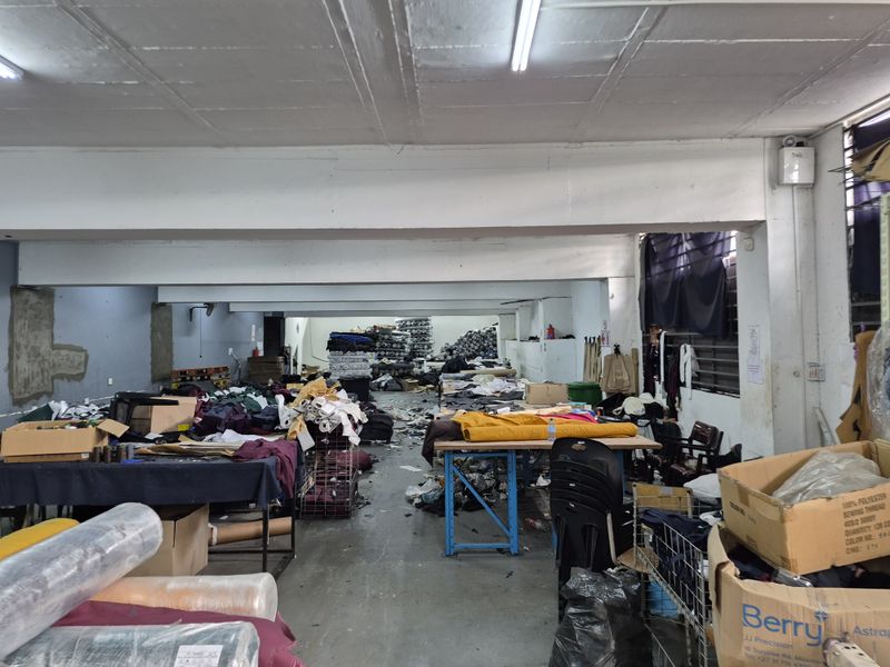 350m2 BASEMENT TO LET IN PHOENIX INDUSTRIAL PARK - Photo 1