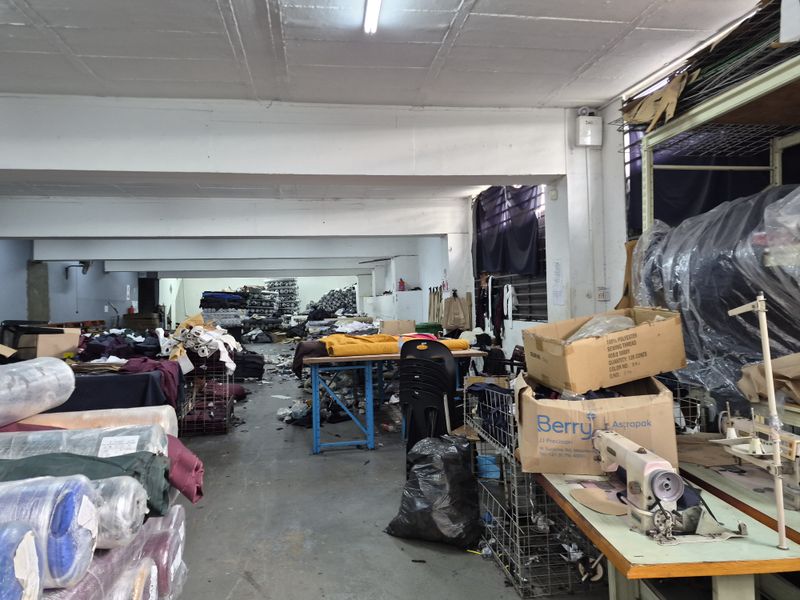 350m2 BASEMENT TO LET IN PHOENIX INDUSTRIAL PARK - Photo 3