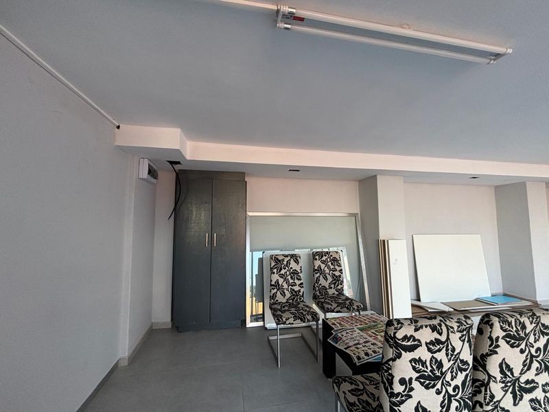 60 m2 Commercial space to Let in Umhlanga. - Photo 4